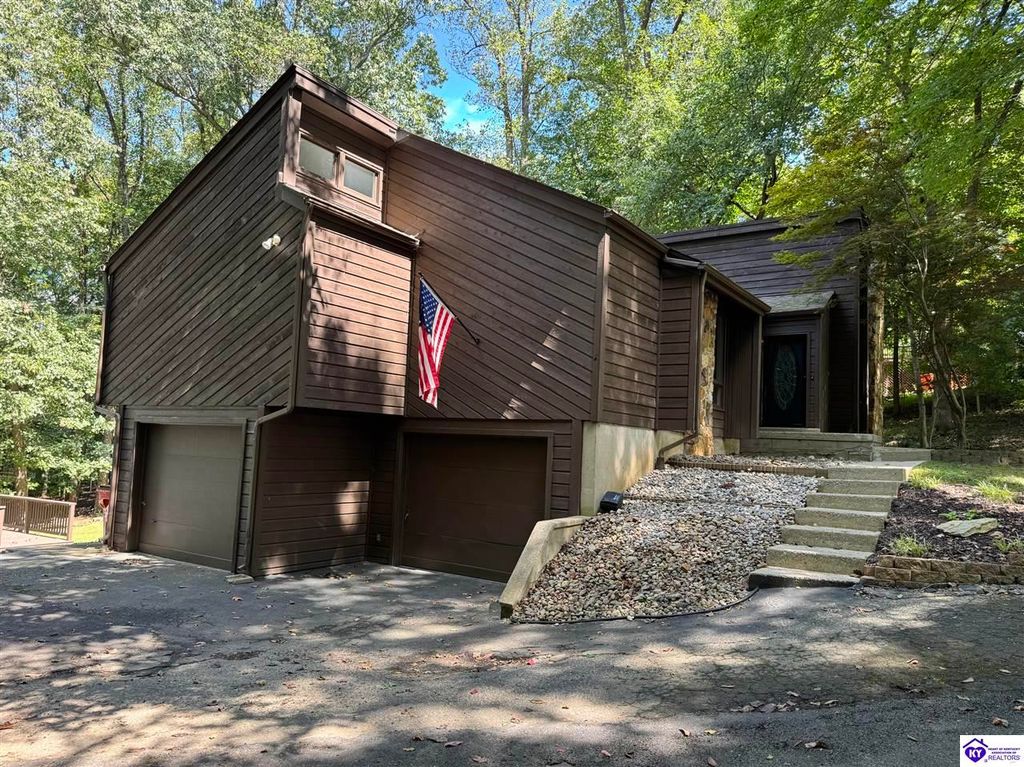 120 Woods Court, Elizabethtown, KY 42701