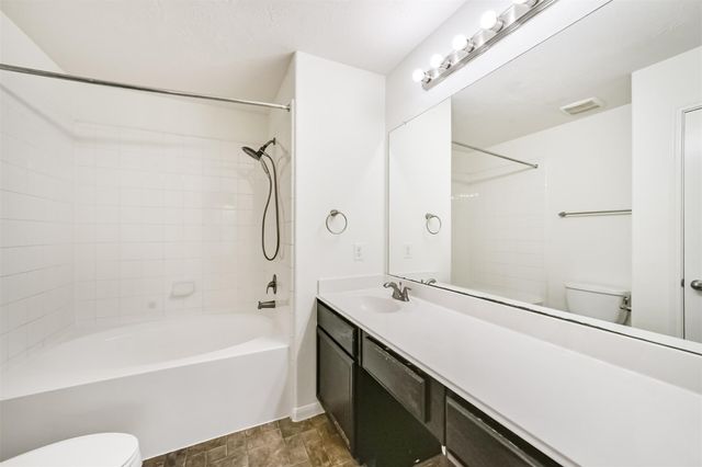 9334 Valley Tree Lane, Houston, TX 77089