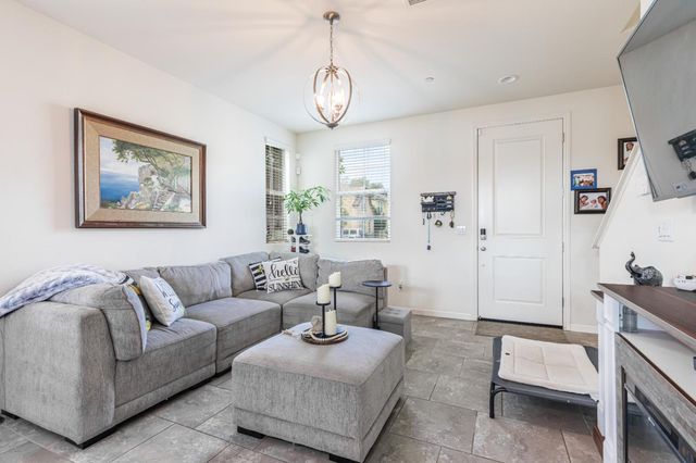 1563 Joy, Clovis, CA 93619