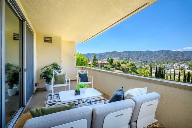 2313 Rosecrest Drive 9, Glendale, CA 91208