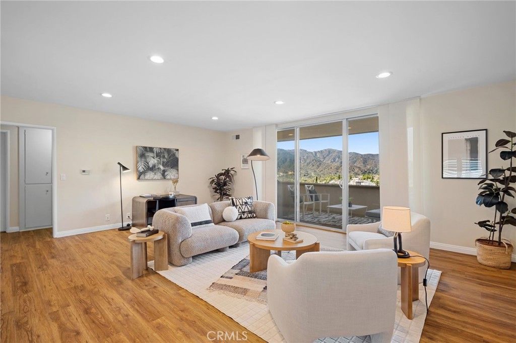 2313 Rosecrest Drive 9, Glendale, CA 91208