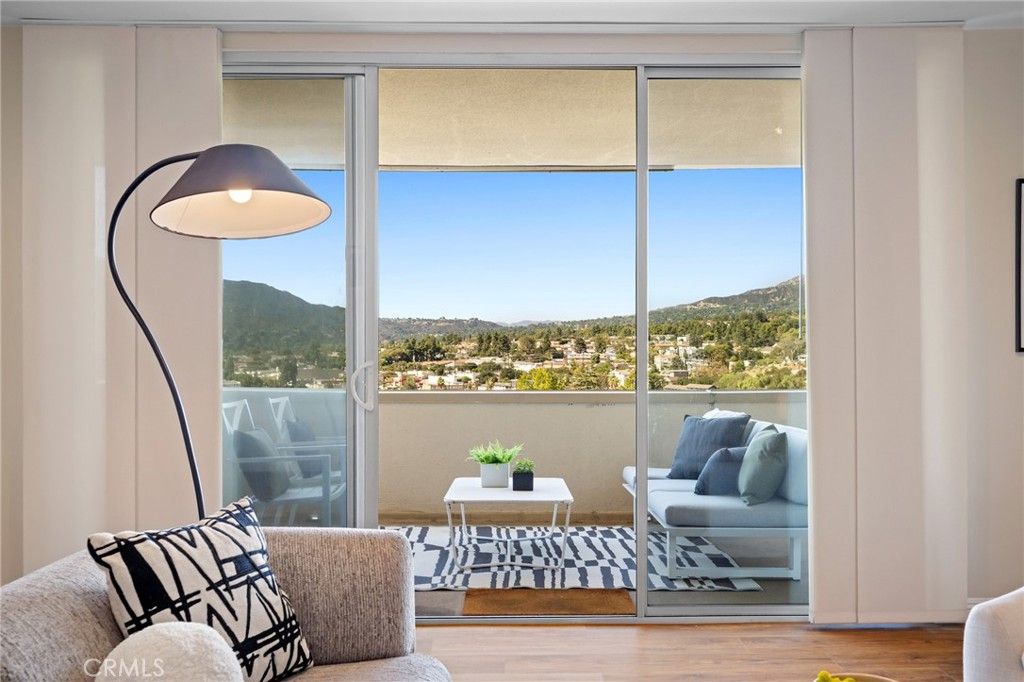 2313 Rosecrest Drive 9, Glendale, CA 91208 — photo 2