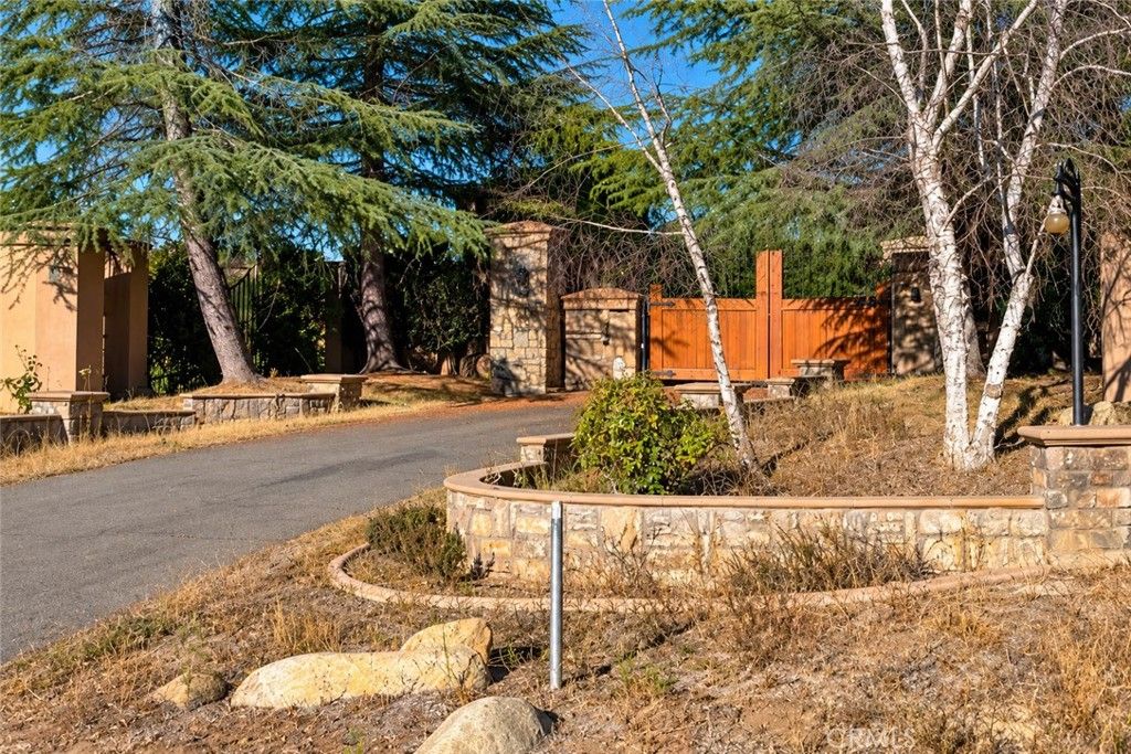 39313 Avenida La Cresta, Murrieta, CA 92562 — exterior