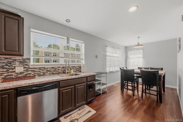 70 Peach Place, Middletown, NY 10940