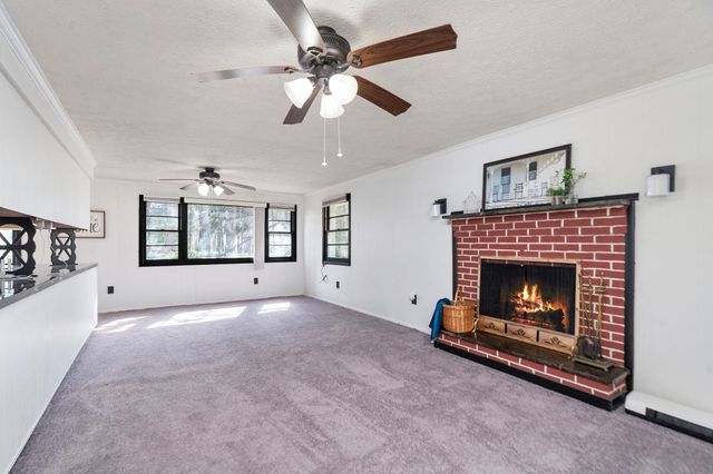 440 LAKE DR, Crimora, VA 24431