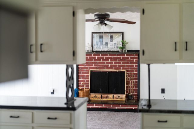 440 LAKE DR, Crimora, VA 24431