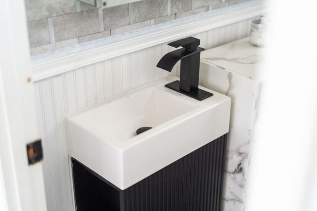 440 LAKE DR, Crimora, VA 24431