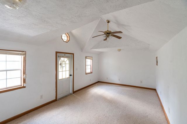 440 LAKE DR, Crimora, VA 24431