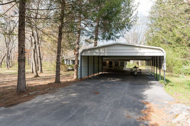 440 LAKE DR, Crimora, VA 24431