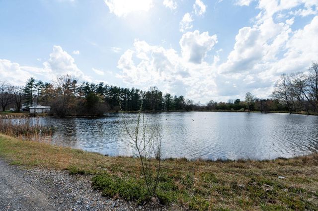 440 LAKE DR, Crimora, VA 24431