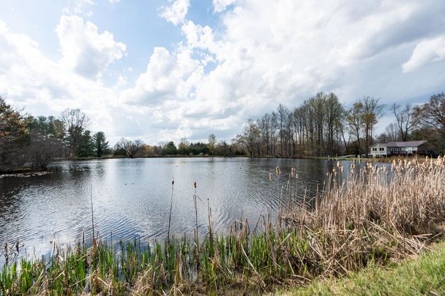 440 LAKE DR, Crimora, VA 24431