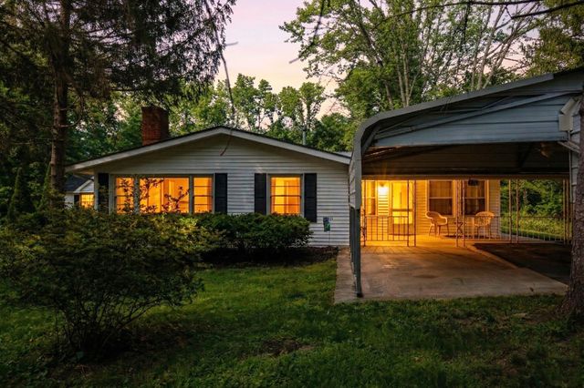 440 LAKE DR, Crimora, VA 24431