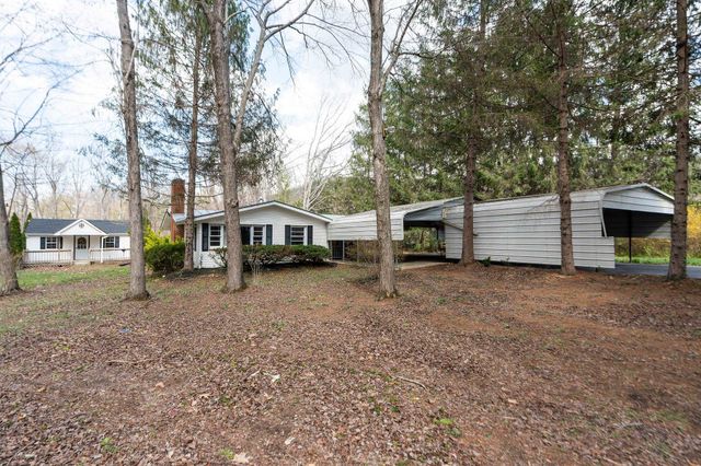 440 LAKE DR, Crimora, VA 24431