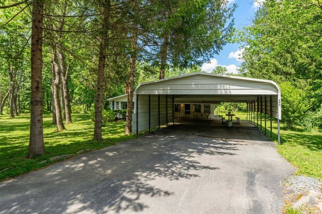 440 LAKE DR, Crimora, VA 24431