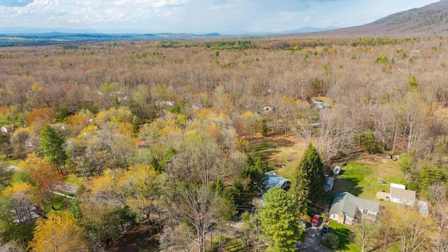 440 LAKE DR, Crimora, VA 24431