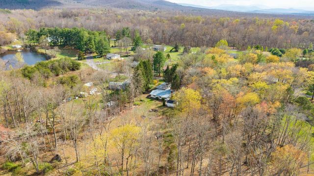 440 LAKE DR, Crimora, VA 24431