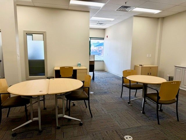 1550 Maple Avenue E, Lisle, IL 60532
