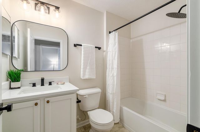 6932 Kinsale Lane, Powell, OH 43065