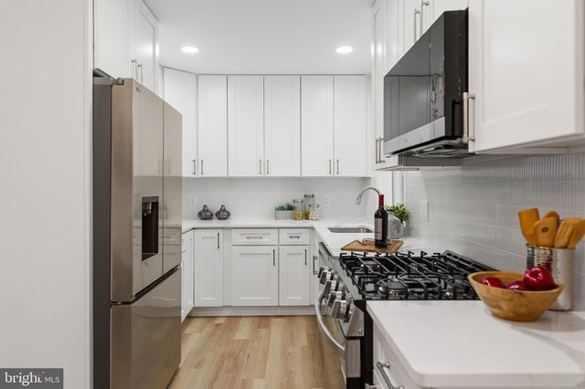 6932 CHESTNUT AVE, Falls Church, VA 22042