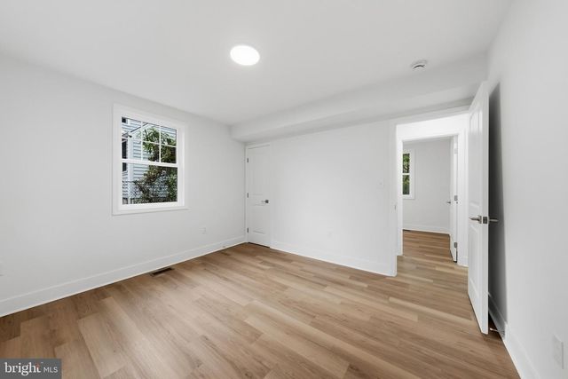 6932 CHESTNUT AVE, Falls Church, VA 22042