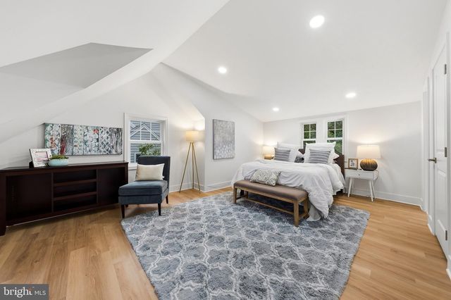 6932 CHESTNUT AVE, Falls Church, VA 22042