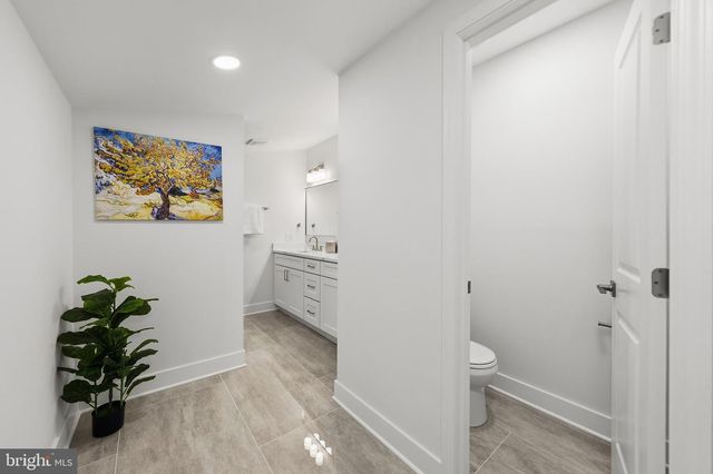 6932 CHESTNUT AVE, Falls Church, VA 22042