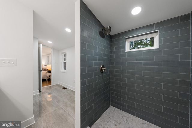6932 CHESTNUT AVE, Falls Church, VA 22042