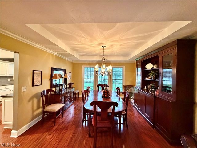243 Greenbriar Drive, Cortland, OH 44410