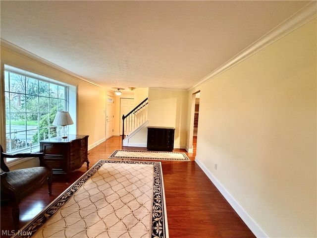 243 Greenbriar Drive, Cortland, OH 44410