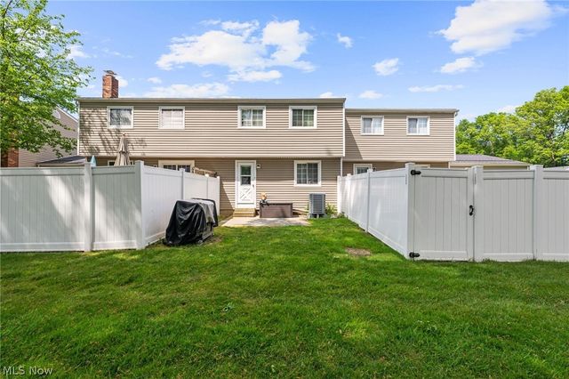 7390 Willow Run Drive, Mentor, OH 44060