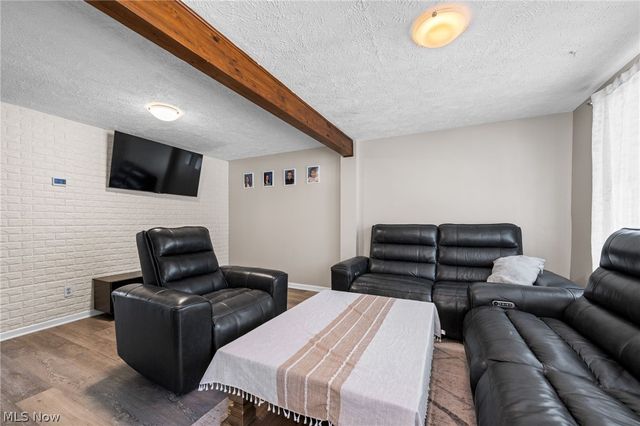7390 Willow Run Drive, Mentor, OH 44060