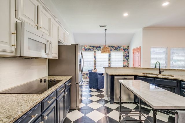 7732 Bridlewood Court, North Richland Hills, TX 76182