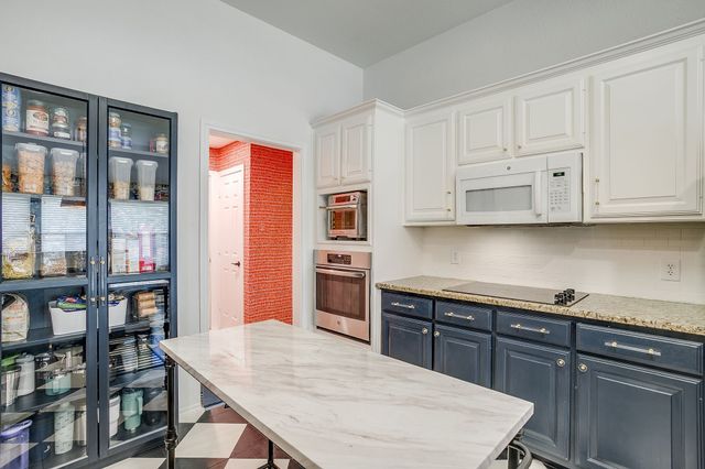 7732 Bridlewood Court, North Richland Hills, TX 76182