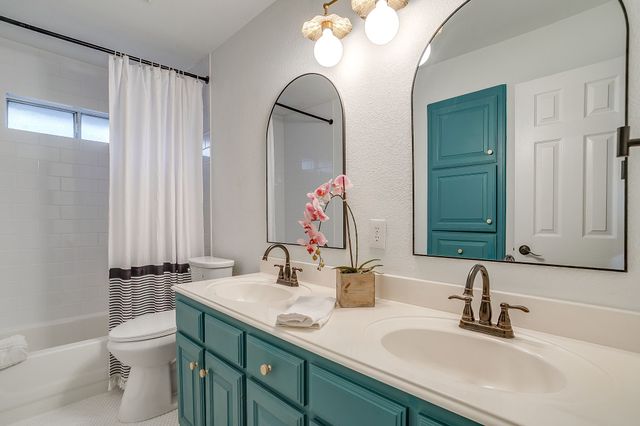 7732 Bridlewood Court, North Richland Hills, TX 76182