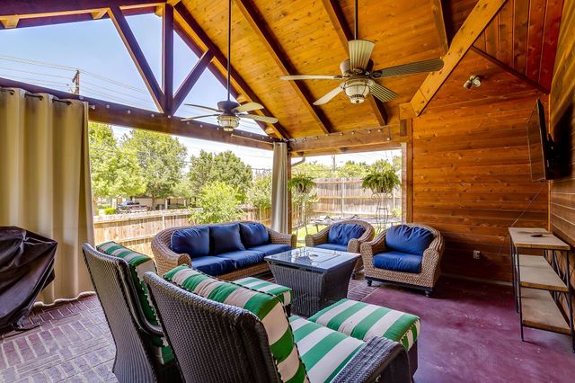 7732 Bridlewood Court, North Richland Hills, TX 76182