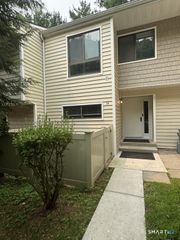 54 Currier Place 54, Cheshire, CT 06410
