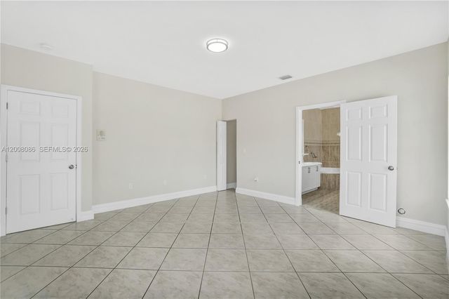 2850 NW 5th St, Miami, FL 33125