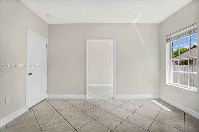 2850 NW 5th St, Miami, FL 33125