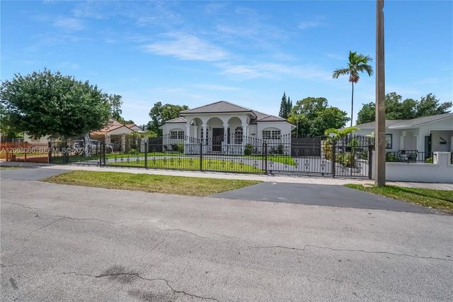 2850 NW 5th St, Miami, FL 33125