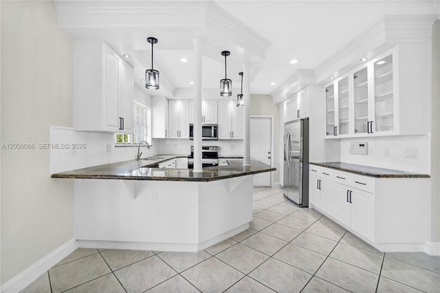 2850 NW 5th St, Miami, FL 33125