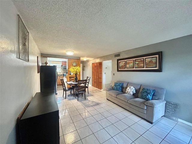 6100 Forest Hill Boulevard 101, West Palm Beach, FL 33415
