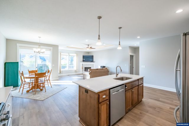 551 SE Arbor St, Sublimity, OR 97385