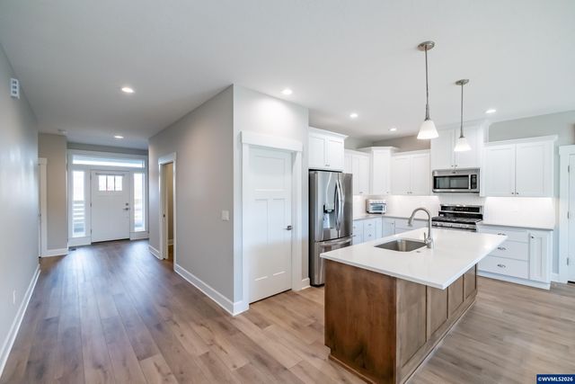 551 SE Arbor St, Sublimity, OR 97385