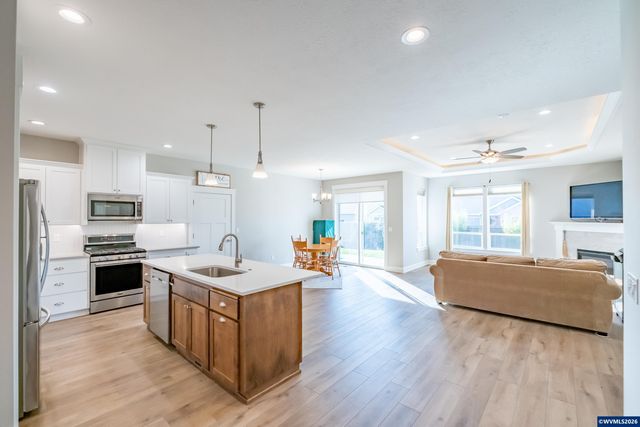 551 SE Arbor St, Sublimity, OR 97385