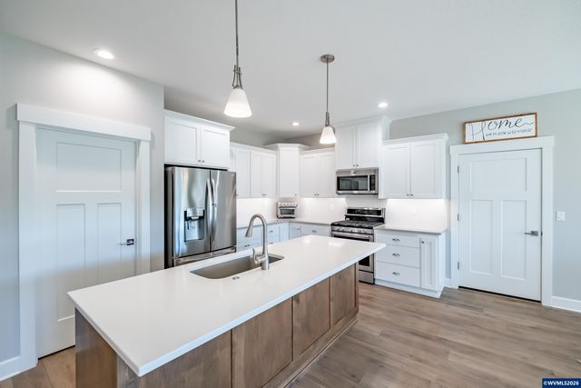 551 SE Arbor St, Sublimity, OR 97385