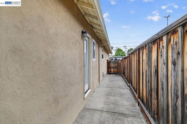 3668 Oregon Way, Livermore, CA 94550