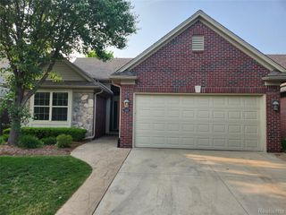 6869 N CENTRAL Park, Shelby Charter Township, MI 48317
