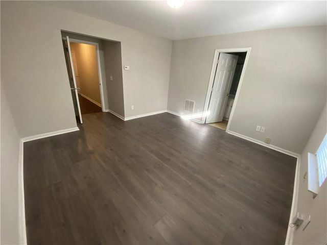 2214 Landing Walk Drive, Duluth, GA 30097