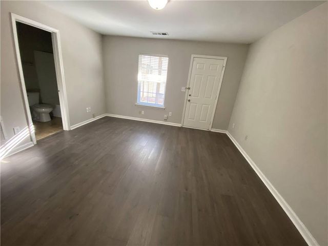 2214 Landing Walk Drive, Duluth, GA 30097