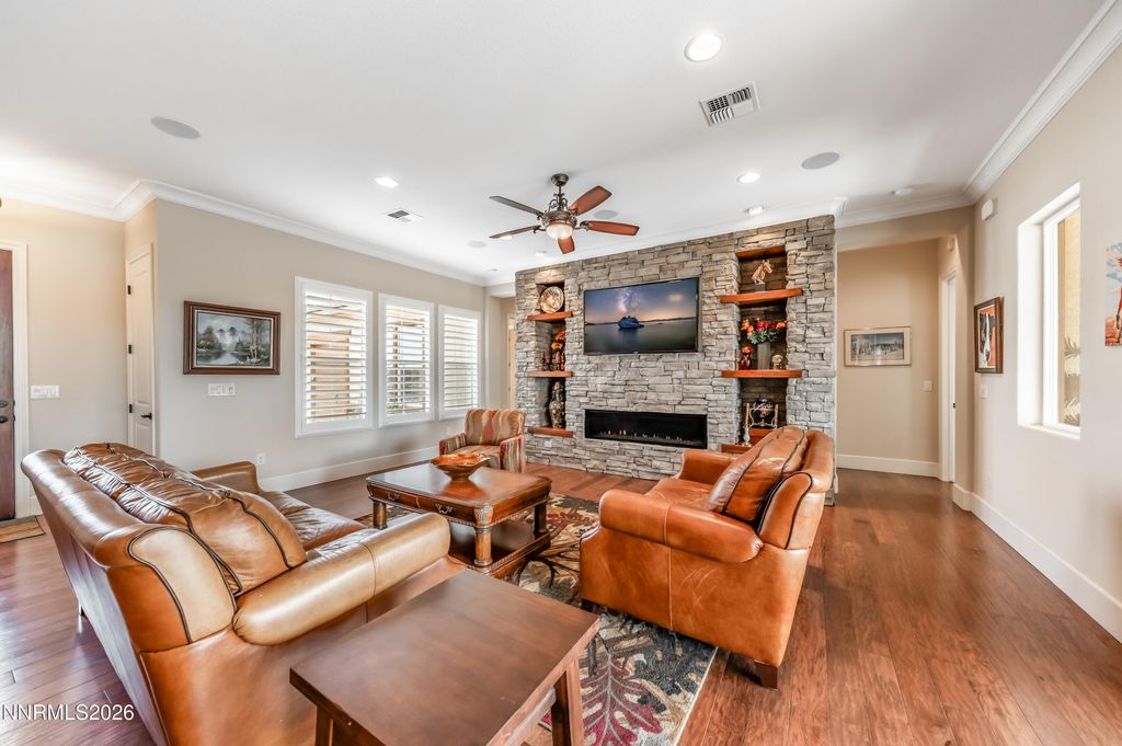 Image 10 of property listing at 2170 Arpagos Lane, Reno, NV 89521